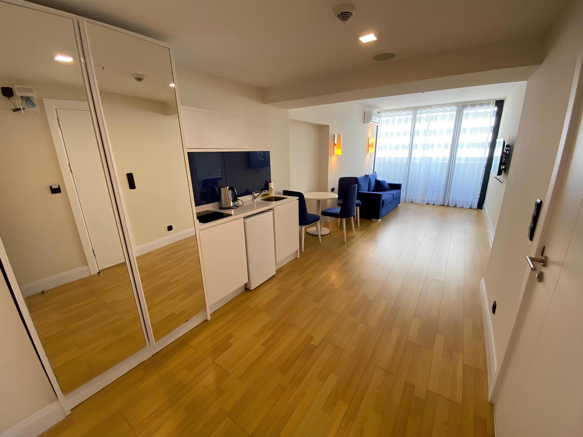 Orbi Panoramic Apartament 5*