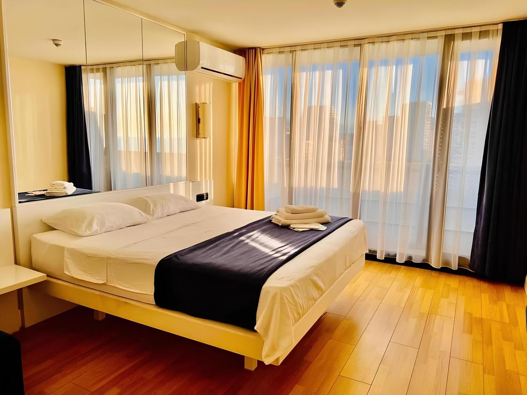 Orbi Panoramic Apartment