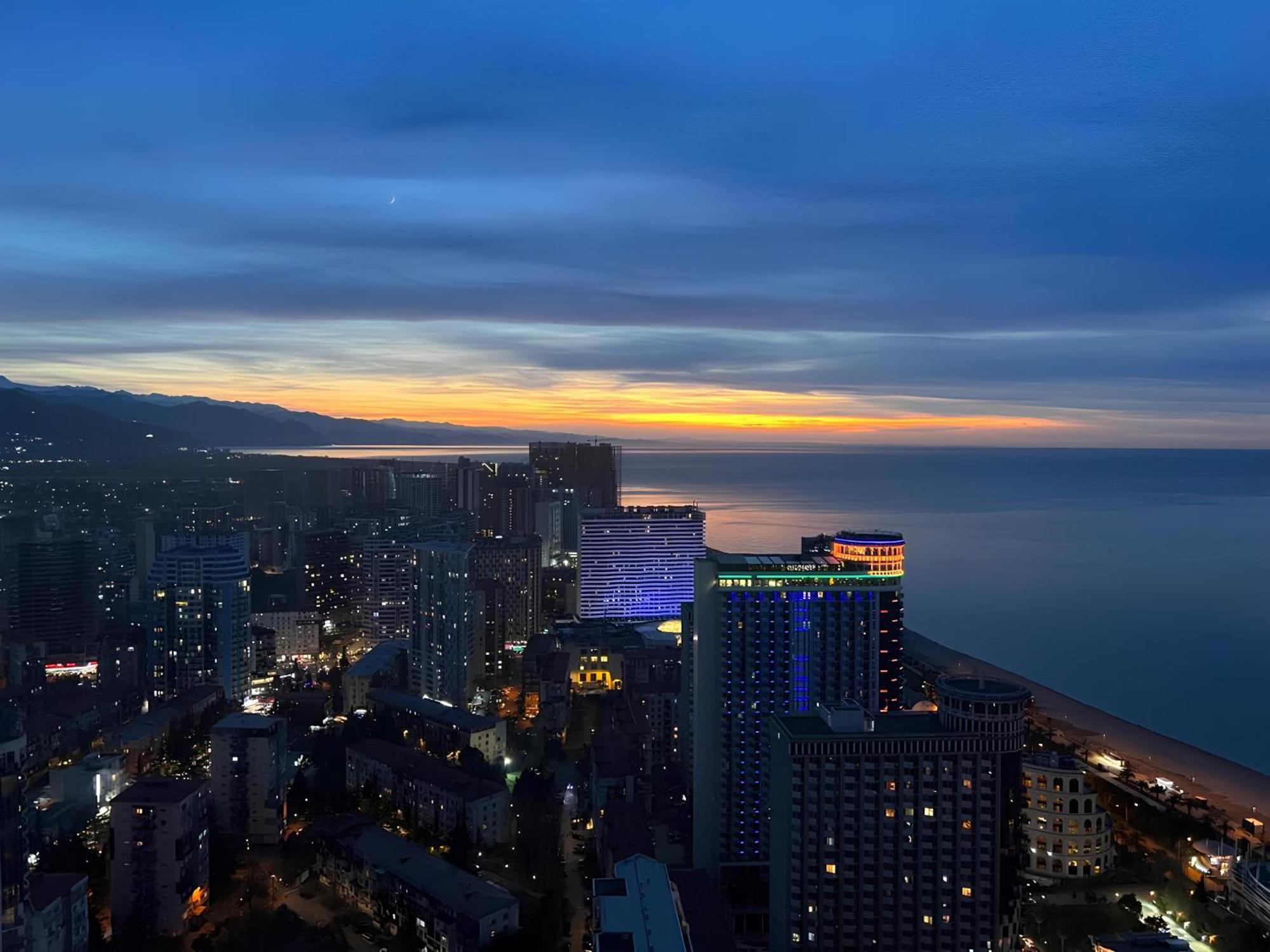 Orbi Panoramic 5* Batumi
