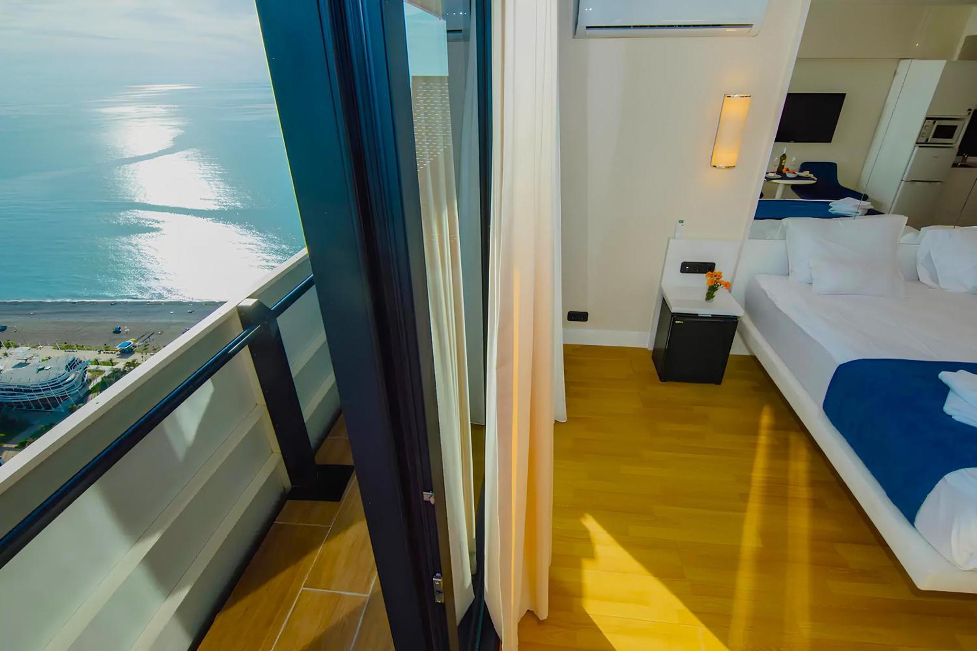Orbi Panoramic 5*